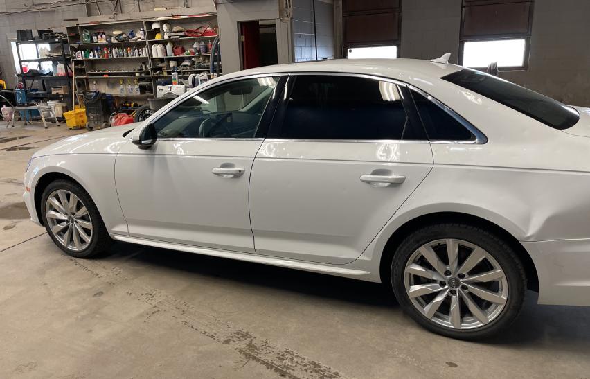 Photo 2 VIN: WAUANAF41JA147765 - AUDI A4 KOMFORT 