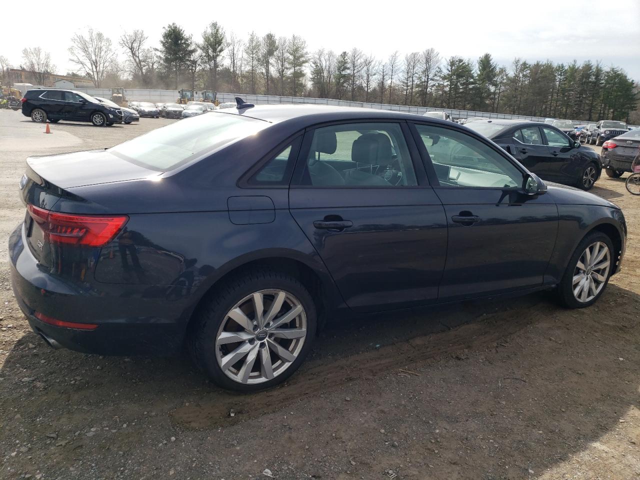 Photo 2 VIN: WAUANAF46HN058289 - AUDI A4 