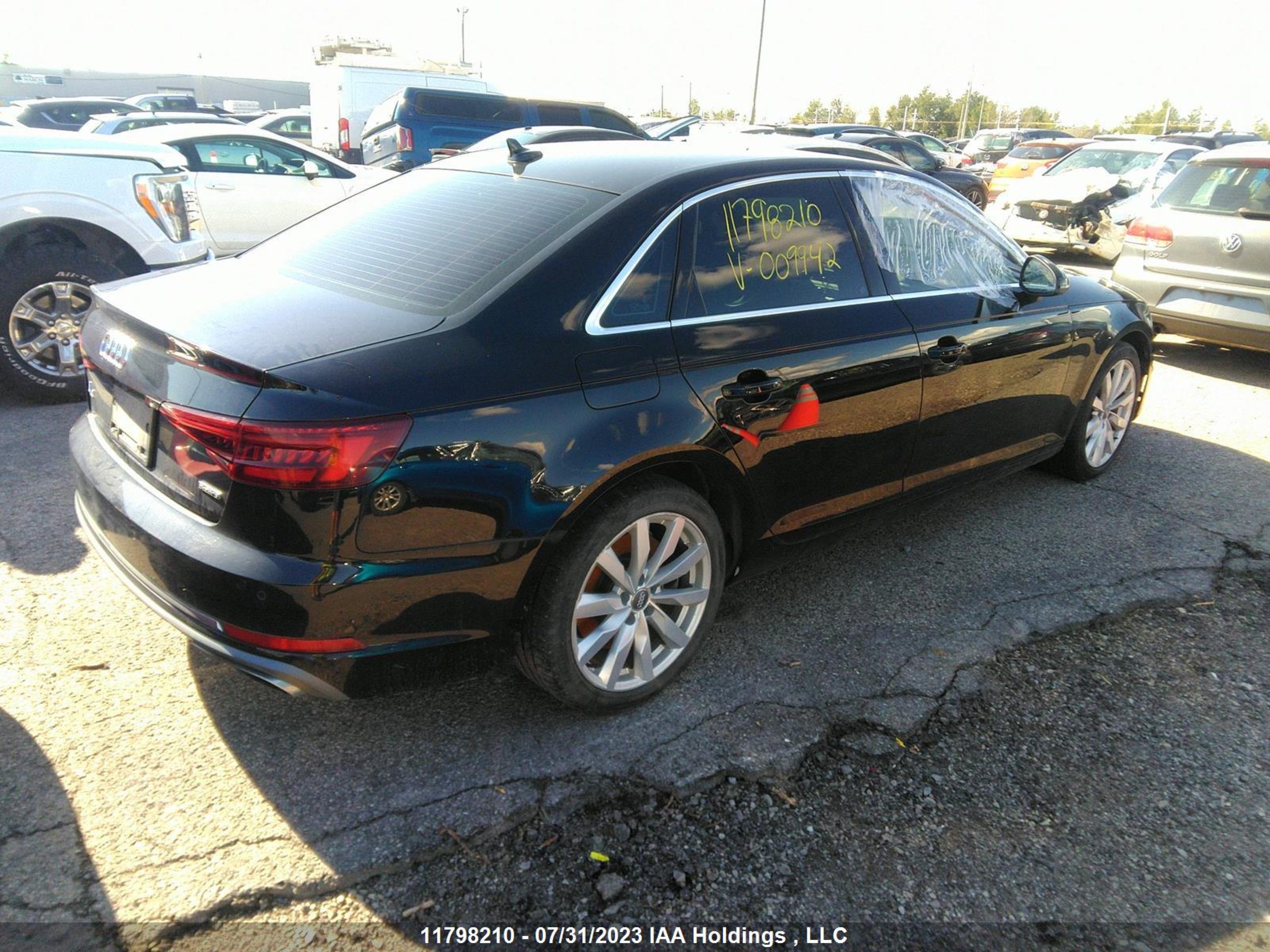 Photo 3 VIN: WAUANAF47KA009942 - AUDI A4 