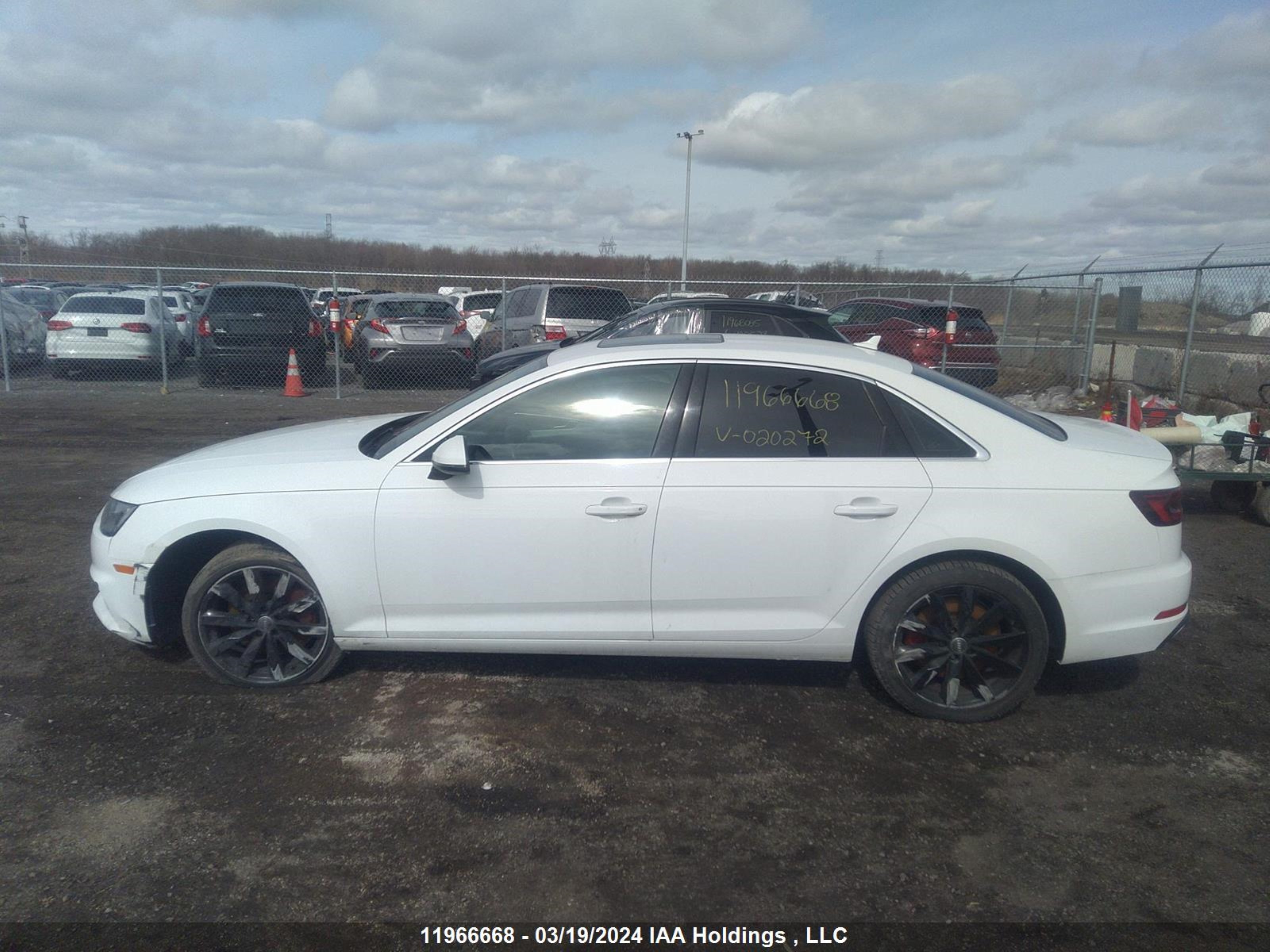 Photo 14 VIN: WAUANAF49KN020272 - AUDI A4 