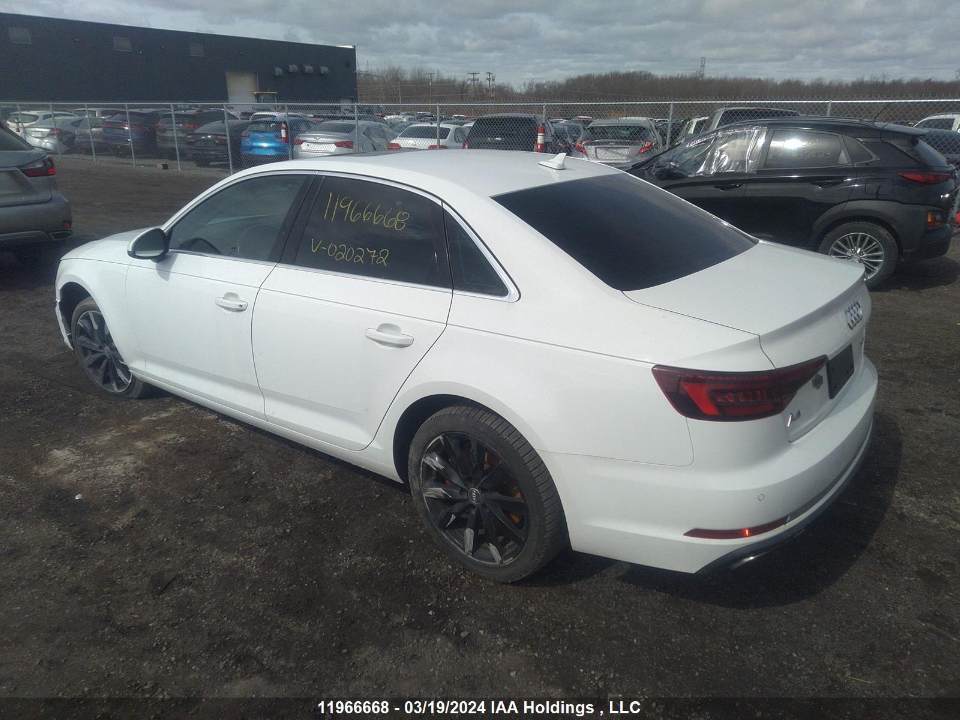 Photo 2 VIN: WAUANAF49KN020272 - AUDI A4 