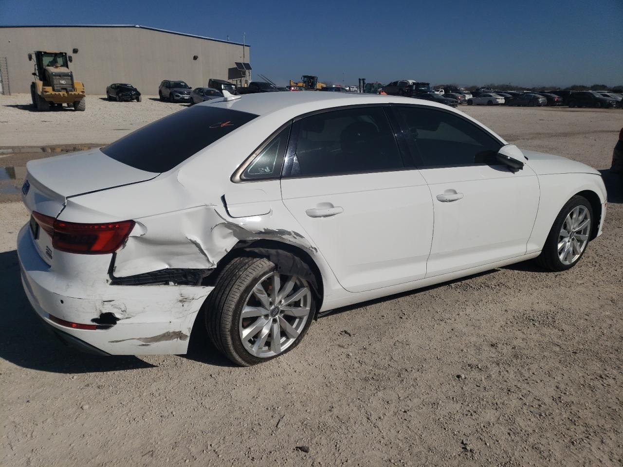 Photo 2 VIN: WAUANAF4XHN002548 - AUDI A4 