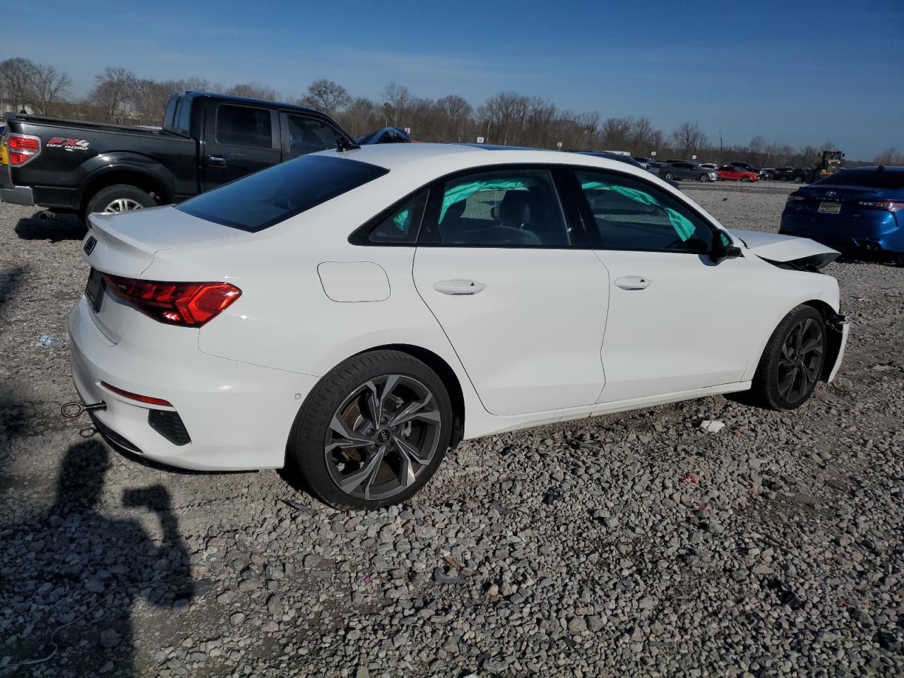 Photo 2 VIN: WAUAUDGY2PA037225 - AUDI A3 