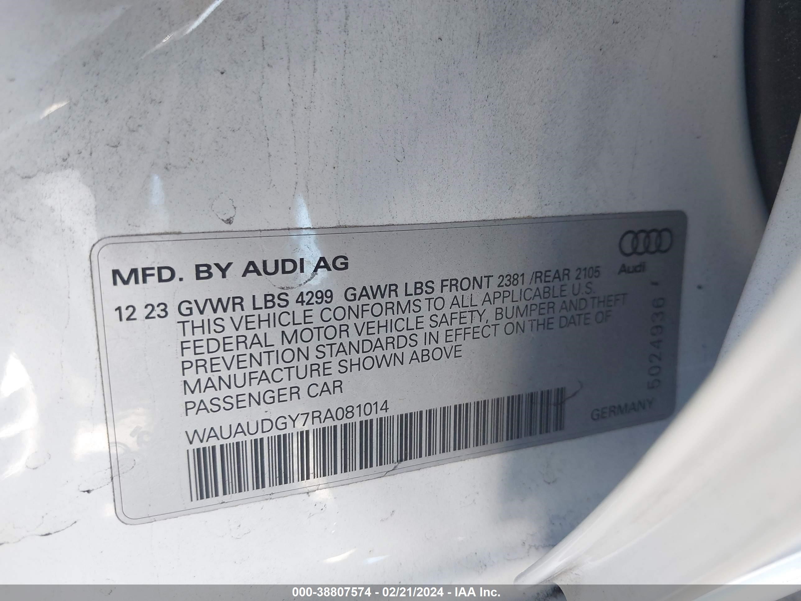 Photo 8 VIN: WAUAUDGY7RA081014 - AUDI A3 