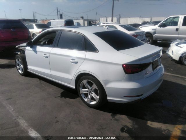 Photo 2 VIN: WAUAUGFF0J1031593 - AUDI A3 