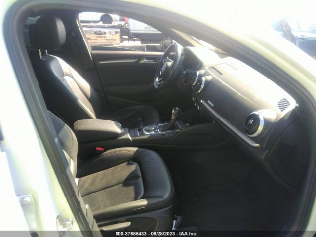 Photo 4 VIN: WAUAUGFF0J1031593 - AUDI A3 