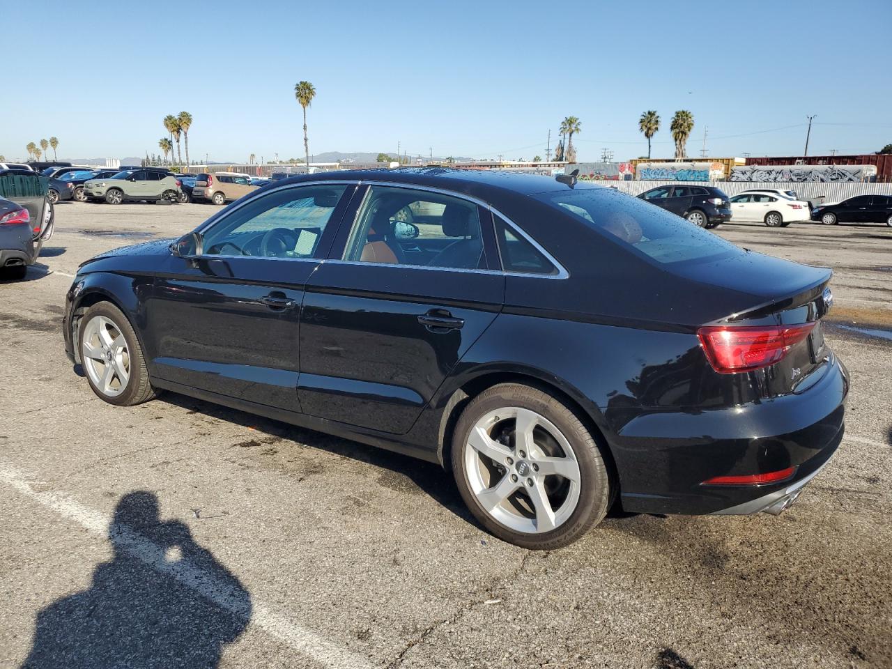 Photo 1 VIN: WAUAUGFF0K1012267 - AUDI A3 