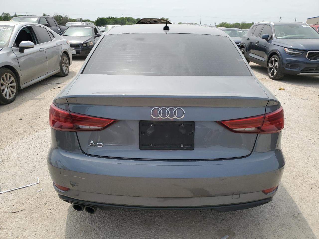 Photo 5 VIN: WAUAUGFF1KA122910 - AUDI A3 