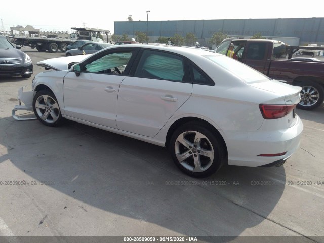 Photo 2 VIN: WAUAUGFF2H1039236 - AUDI A3 SEDAN 