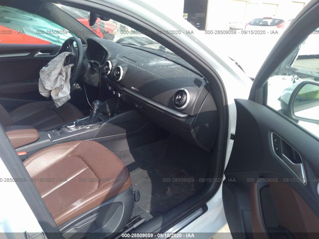 Photo 4 VIN: WAUAUGFF2H1039236 - AUDI A3 SEDAN 