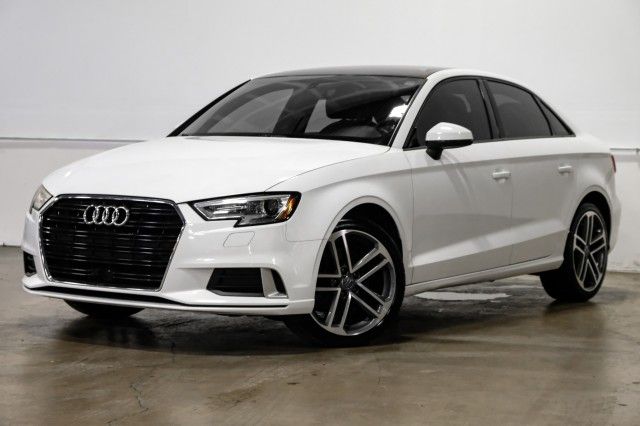 Photo 1 VIN: WAUAUGFF2H1042928 - AUDI A3 SEDAN 