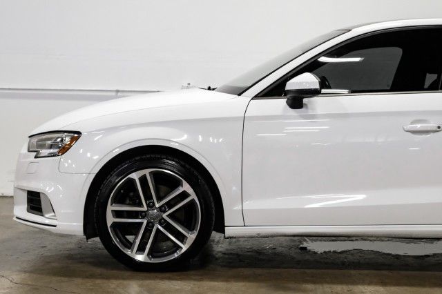 Photo 8 VIN: WAUAUGFF2H1042928 - AUDI A3 SEDAN 