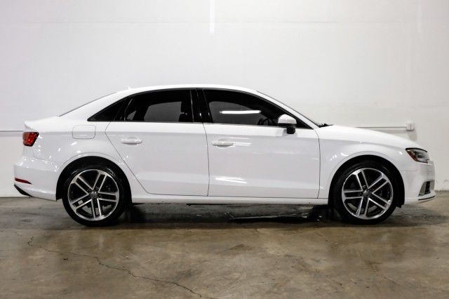 Photo 3 VIN: WAUAUGFF2H1042928 - AUDI A3 SEDAN 