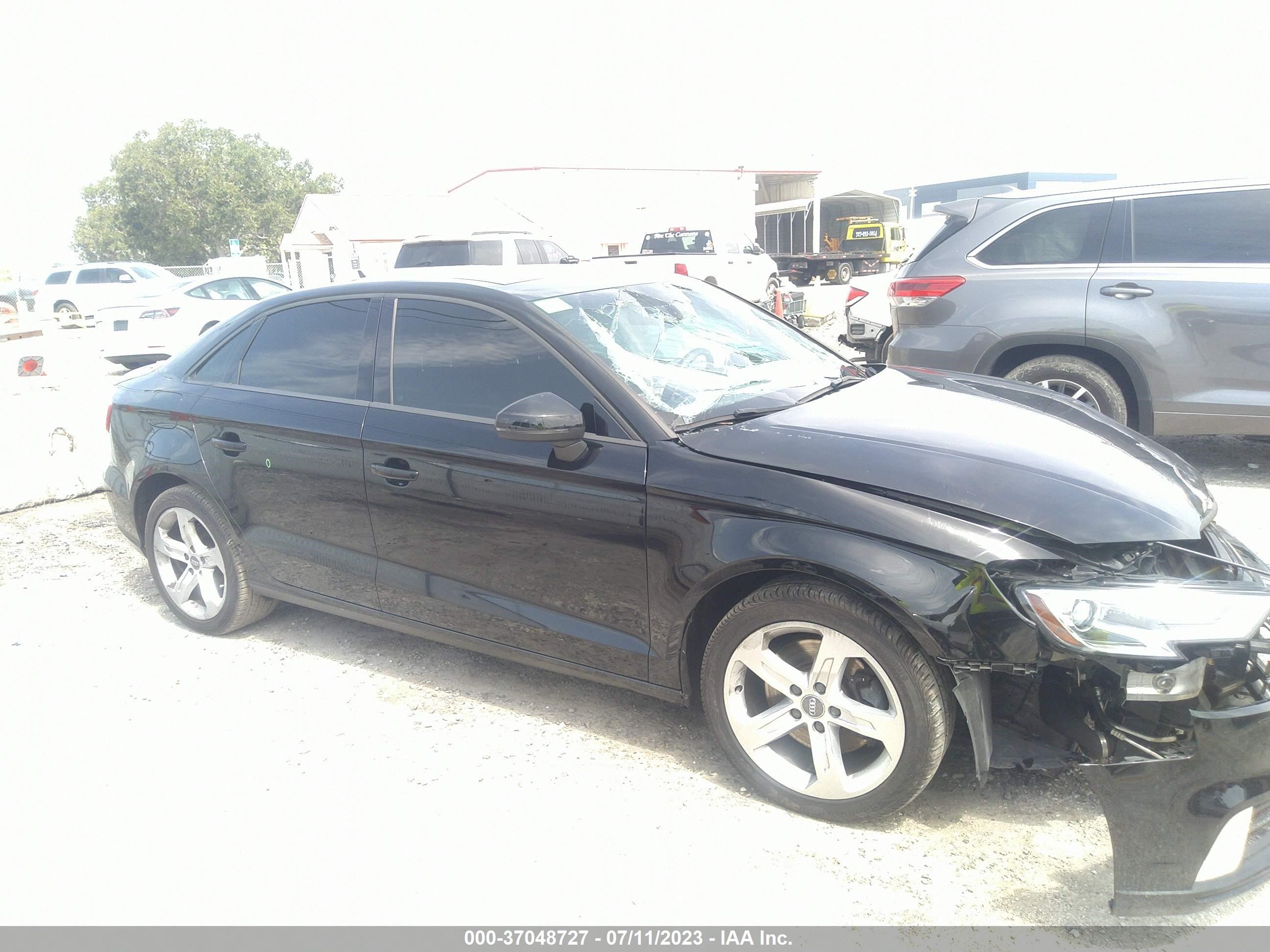 Photo 12 VIN: WAUAUGFF2H1047255 - AUDI A3 