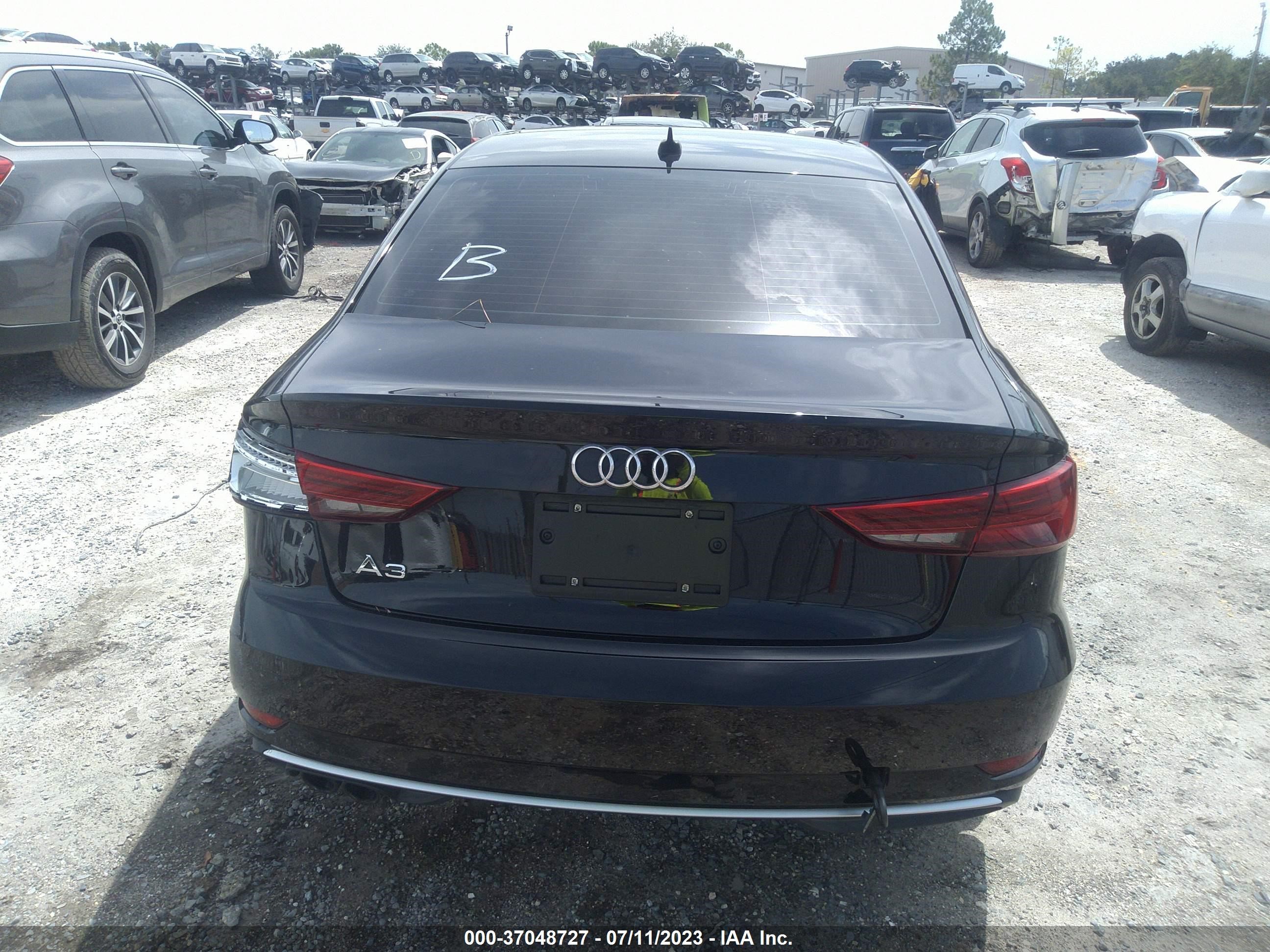 Photo 15 VIN: WAUAUGFF2H1047255 - AUDI A3 