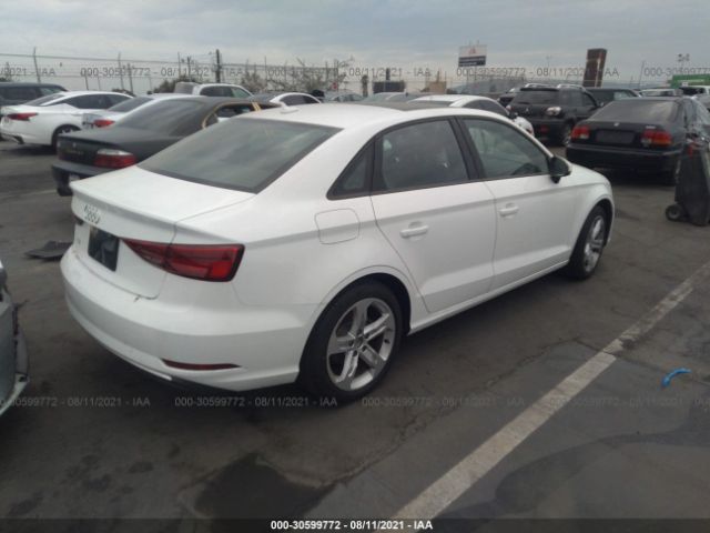 Photo 3 VIN: WAUAUGFF2J1029649 - AUDI A3 SEDAN 