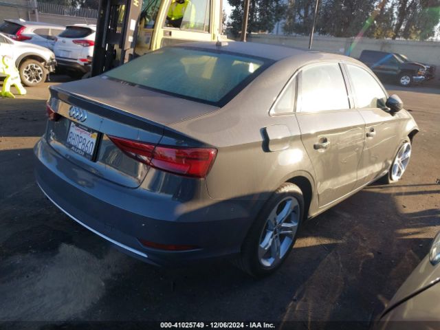 Photo 3 VIN: WAUAUGFF2J1077829 - AUDI A3 