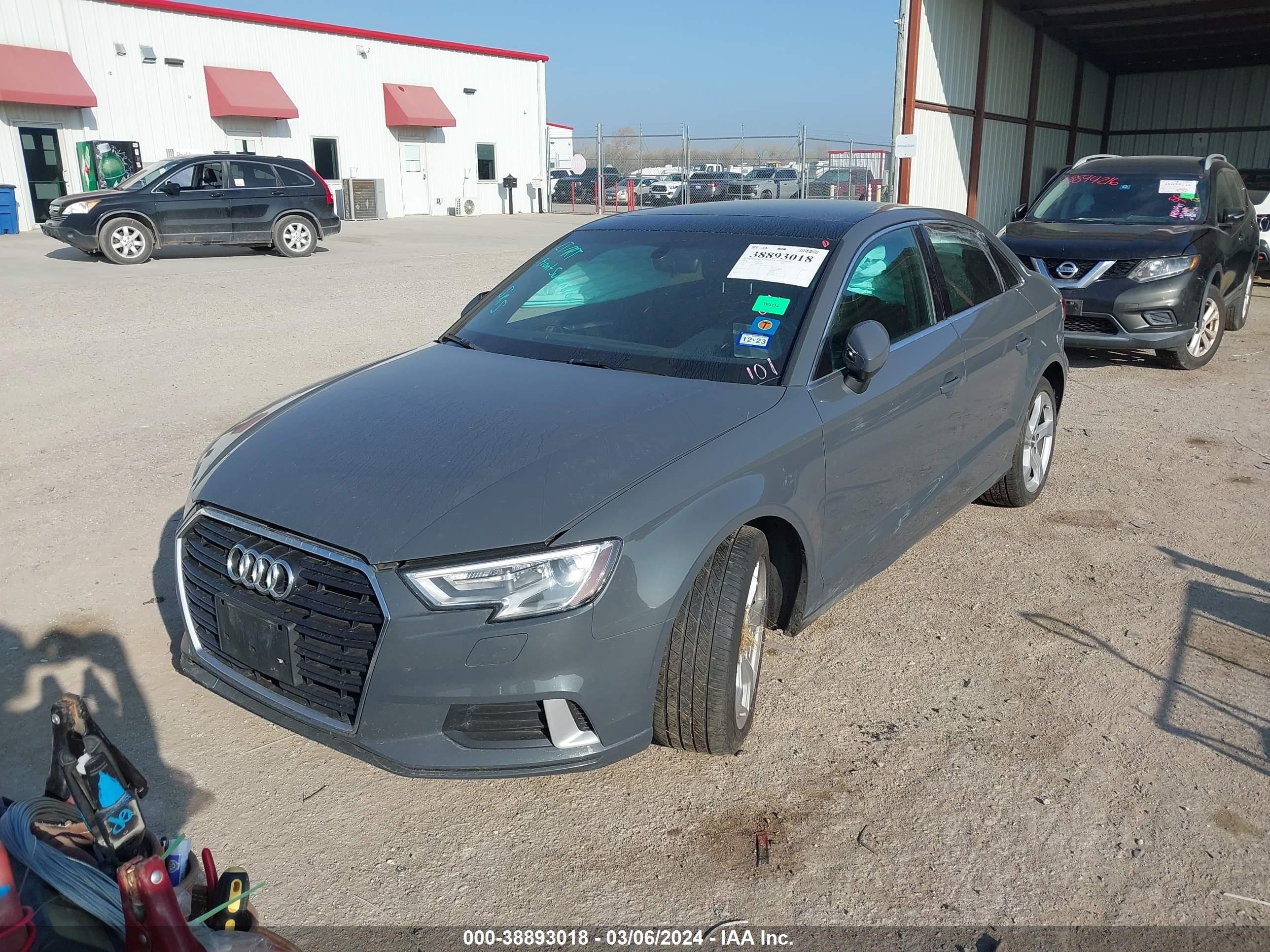 Photo 1 VIN: WAUAUGFF2KA098455 - AUDI A3 