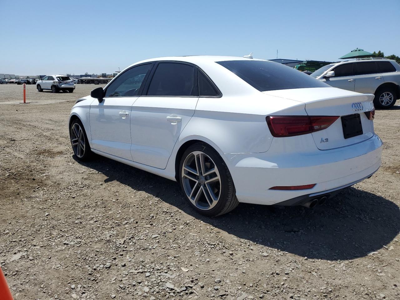 Photo 1 VIN: WAUAUGFF3H1035776 - AUDI A3 