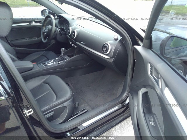 Photo 4 VIN: WAUAUGFF3H1045224 - AUDI A3 SEDAN 