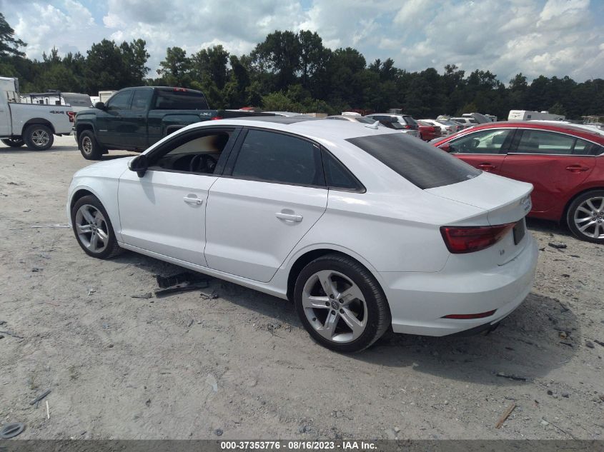 Photo 2 VIN: WAUAUGFF3J1024332 - AUDI A3 