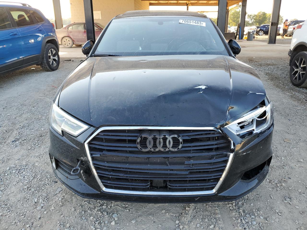 Photo 4 VIN: WAUAUGFF3K1012490 - AUDI A3 