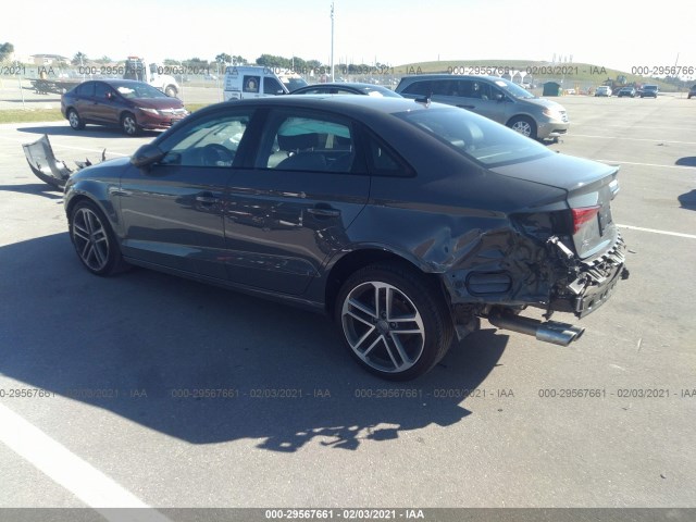 Photo 2 VIN: WAUAUGFF3LA077289 - AUDI A3 SEDAN 