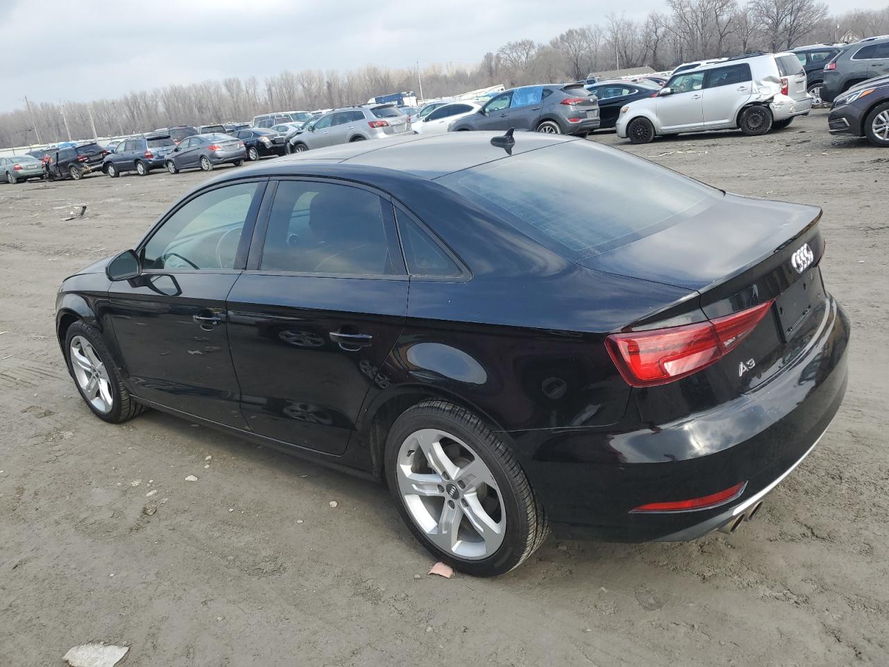 Photo 1 VIN: WAUAUGFF4J1063477 - AUDI A3 