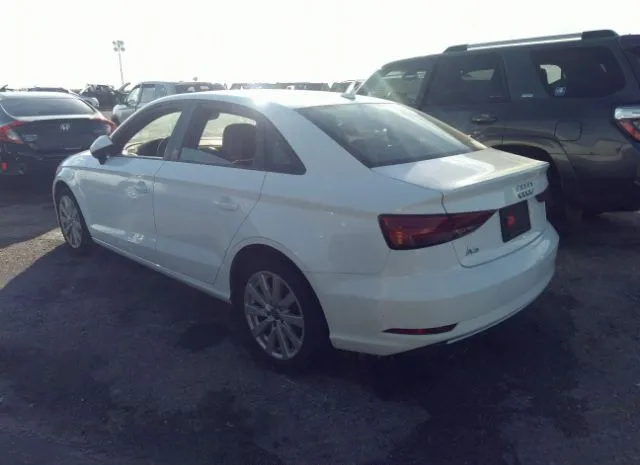 Photo 2 VIN: WAUAUGFF5H1032491 - AUDI A3 SEDAN 