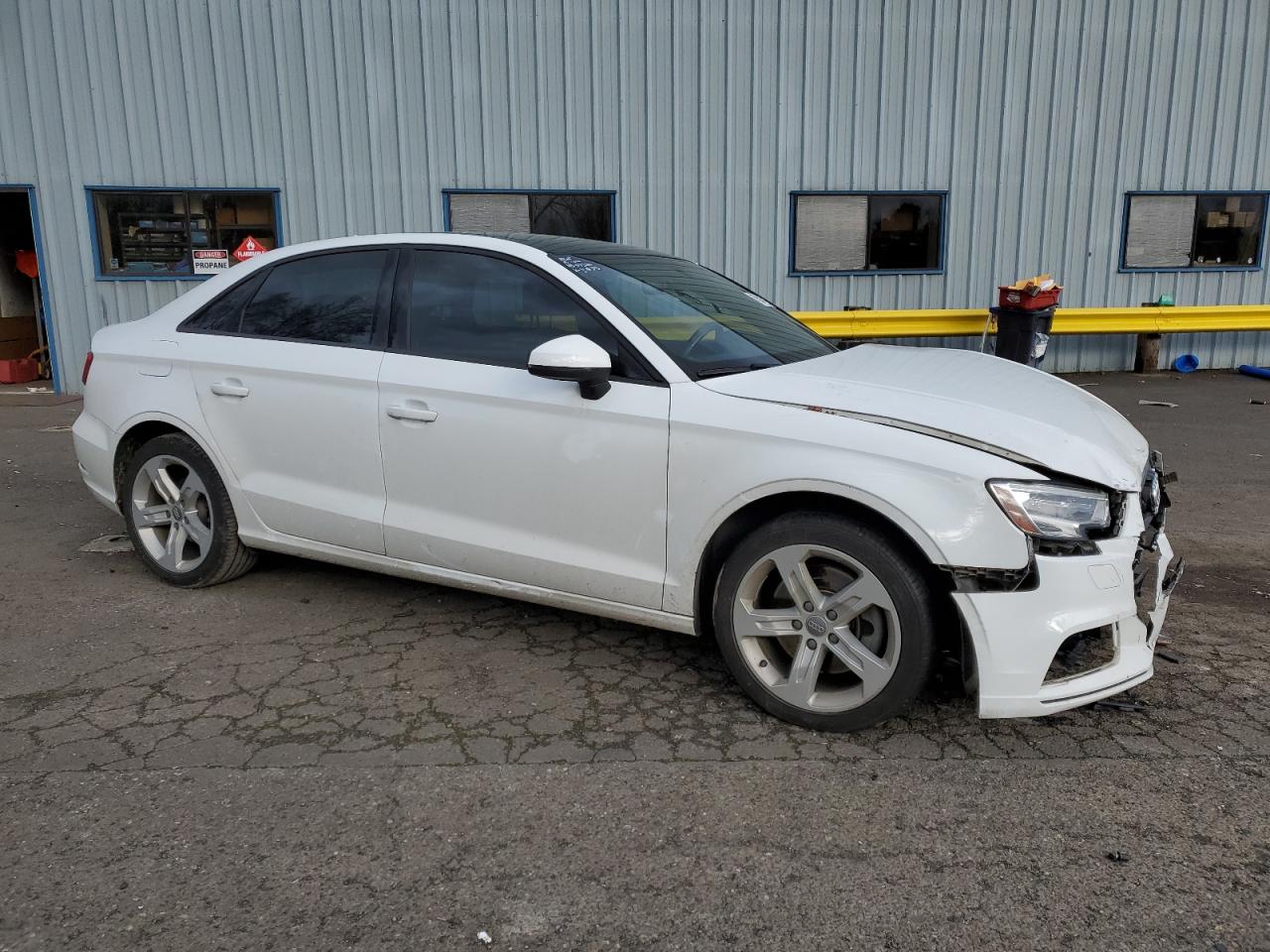 Photo 3 VIN: WAUAUGFF5J1036952 - AUDI A3 