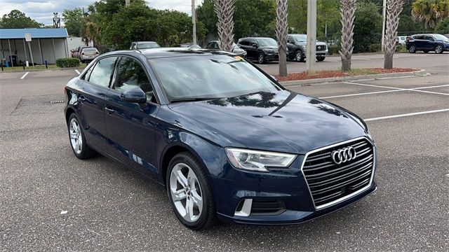 Photo 1 VIN: WAUAUGFF5J1054285 - AUDI A3 SEDAN 