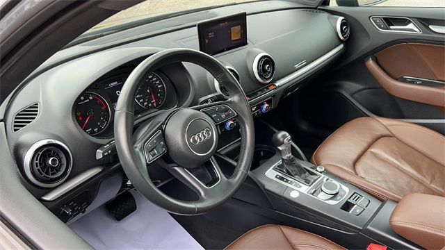 Photo 6 VIN: WAUAUGFF5J1054285 - AUDI A3 SEDAN 