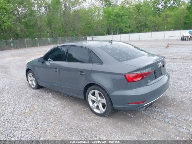 Photo 2 VIN: WAUAUGFF7H1058316 - AUDI A3 SEDAN 