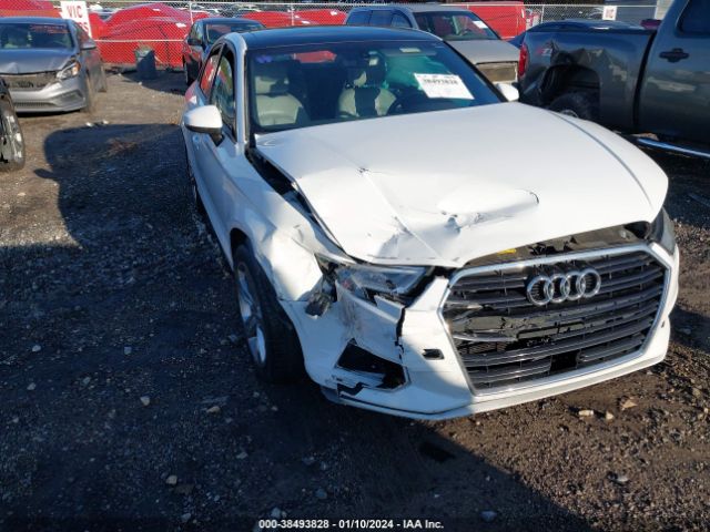 Photo 5 VIN: WAUAUGFF7J1030991 - AUDI A3 