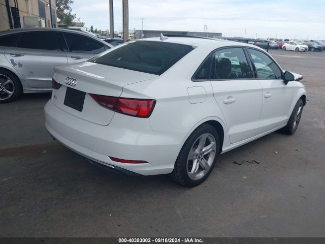 Photo 3 VIN: WAUAUGFF7J1045782 - AUDI A3 