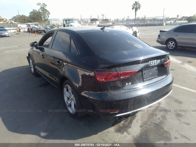 Photo 2 VIN: WAUAUGFF8H1027169 - AUDI A3 SEDAN 