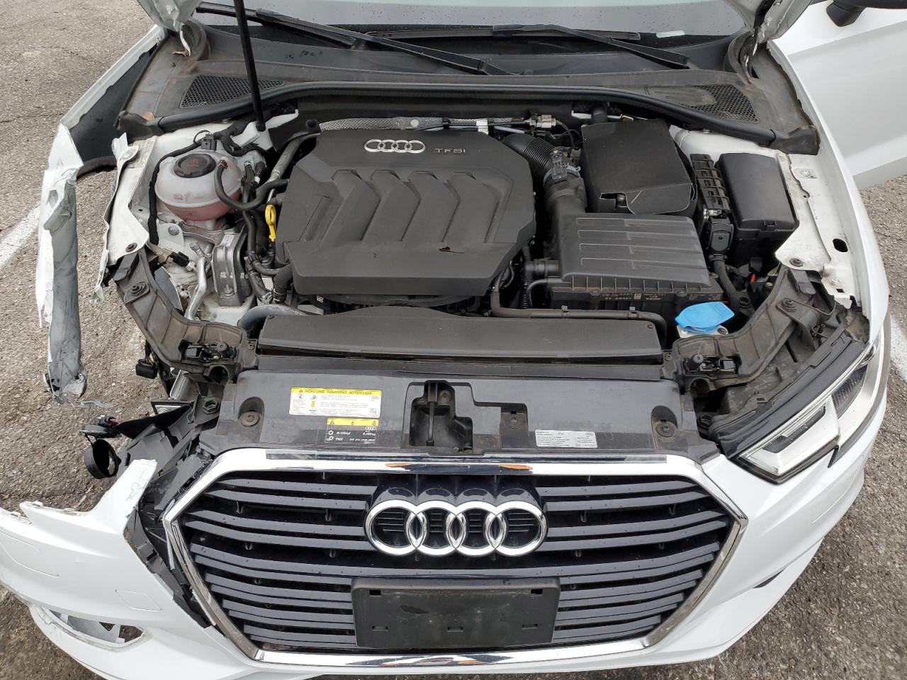 Photo 10 VIN: WAUAUGFF8J1092397 - AUDI A3 