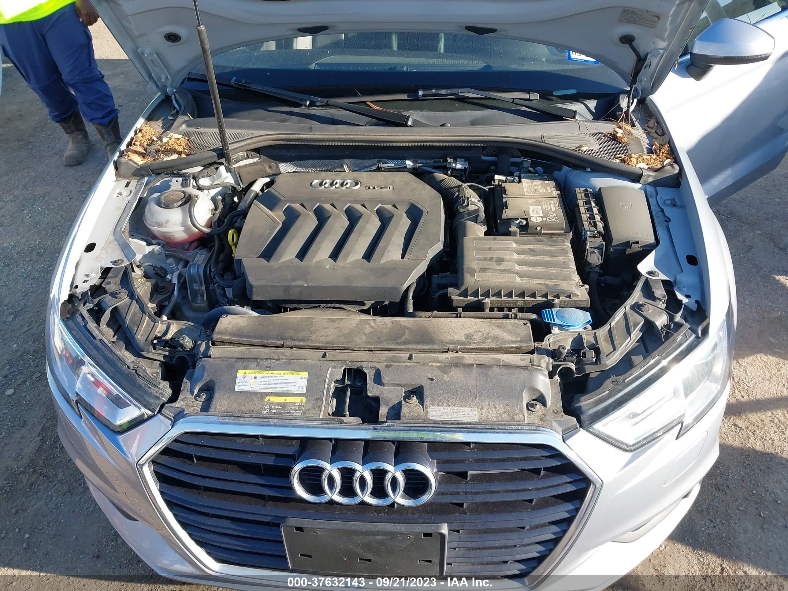 Photo 9 VIN: WAUAUGFF8KA073818 - AUDI A3 