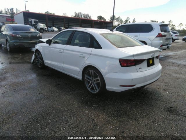 Photo 2 VIN: WAUAUGFF8LA018240 - AUDI A3 SEDAN 