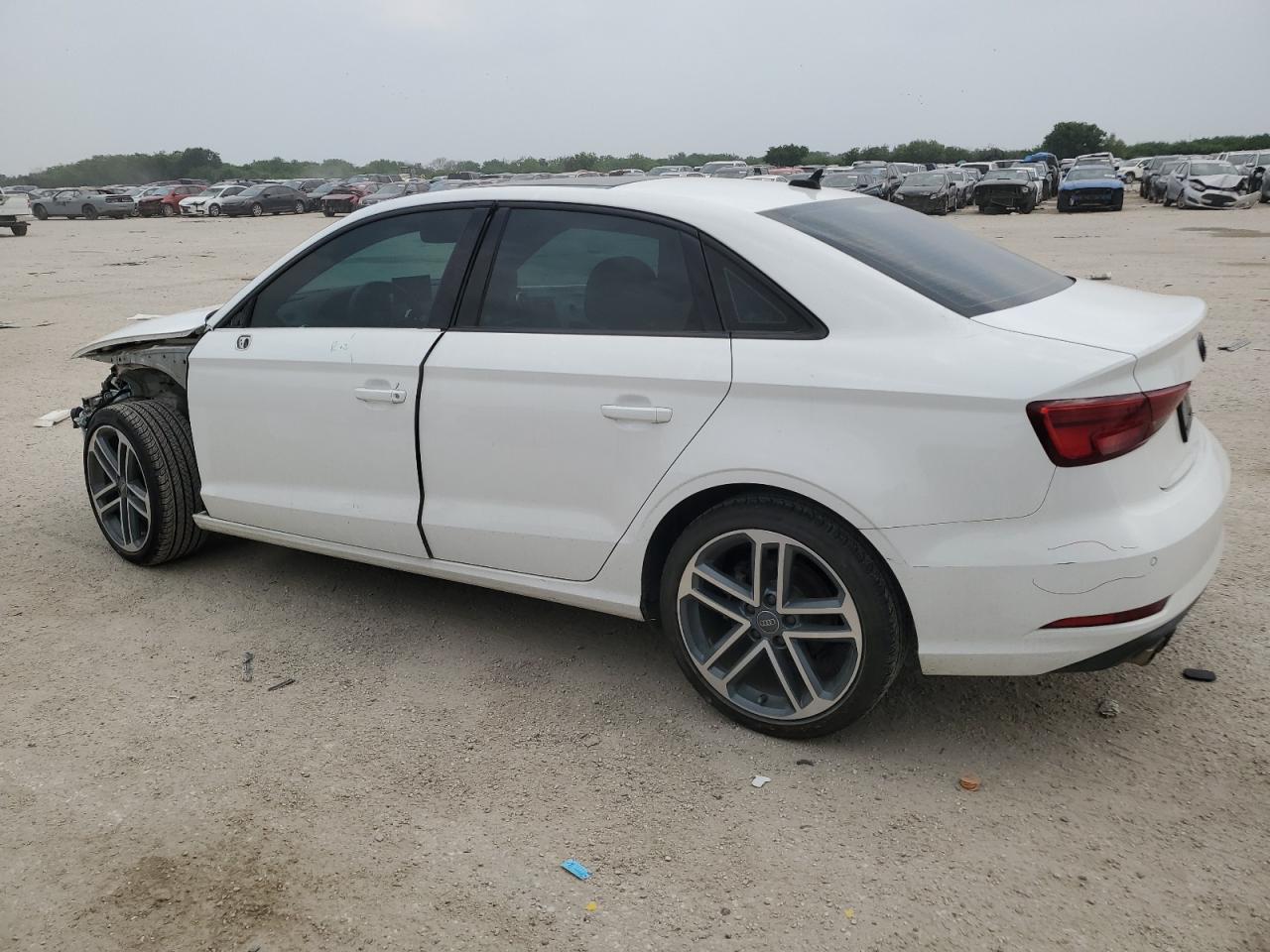 Photo 1 VIN: WAUAUGFF8LA103658 - AUDI A3 