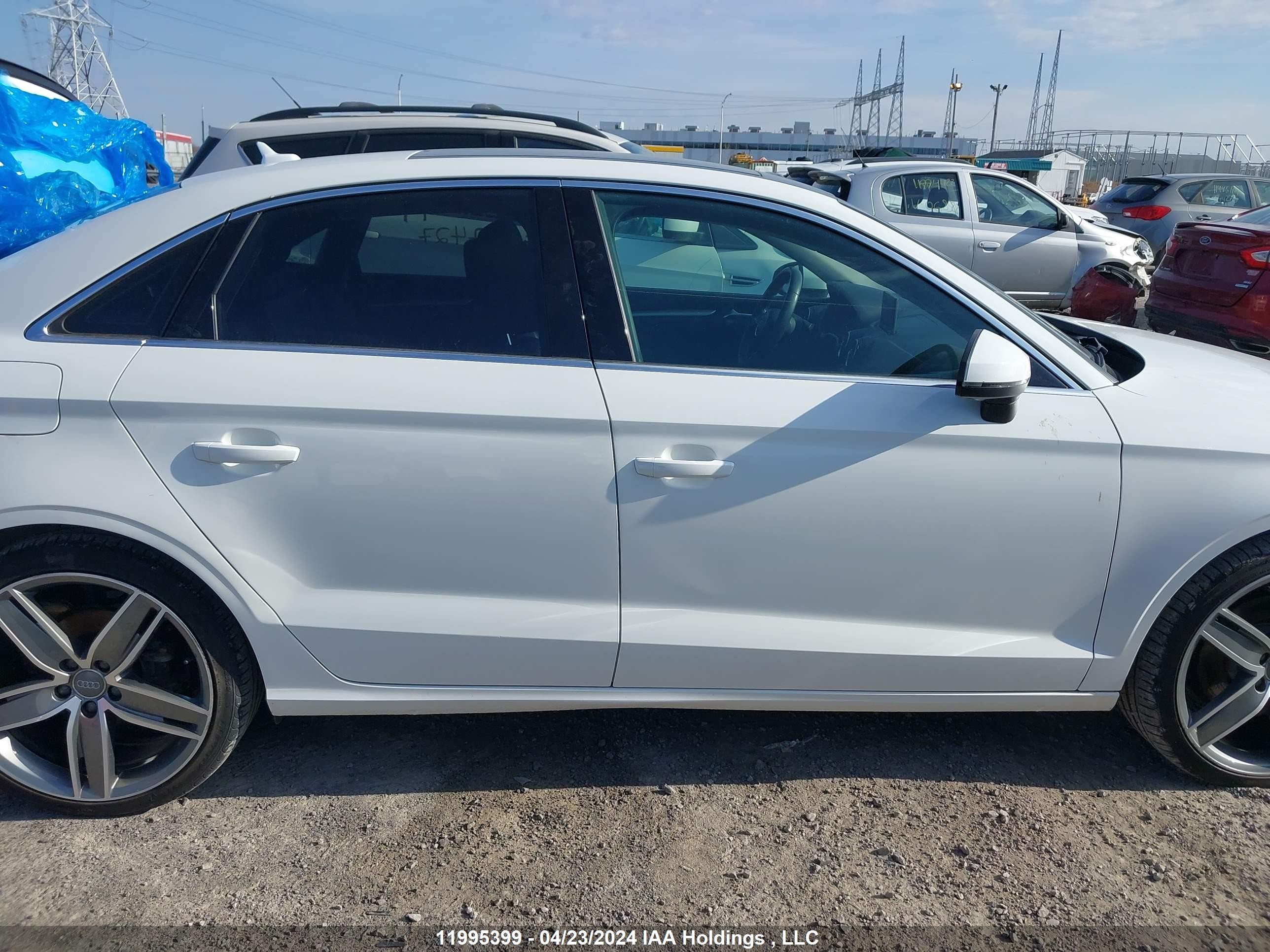 Photo 12 VIN: WAUAUGFF9J1067427 - AUDI A3 