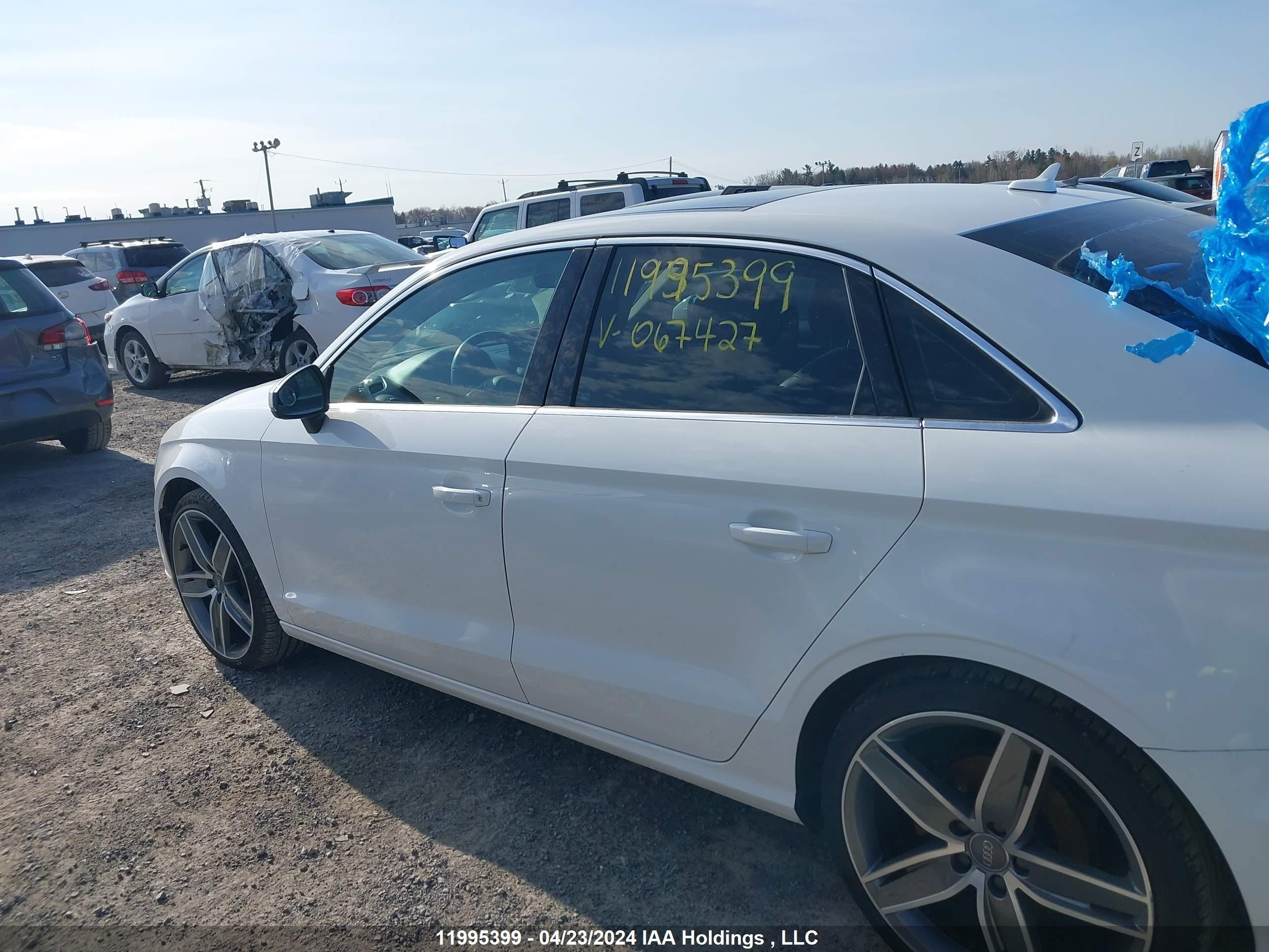 Photo 13 VIN: WAUAUGFF9J1067427 - AUDI A3 