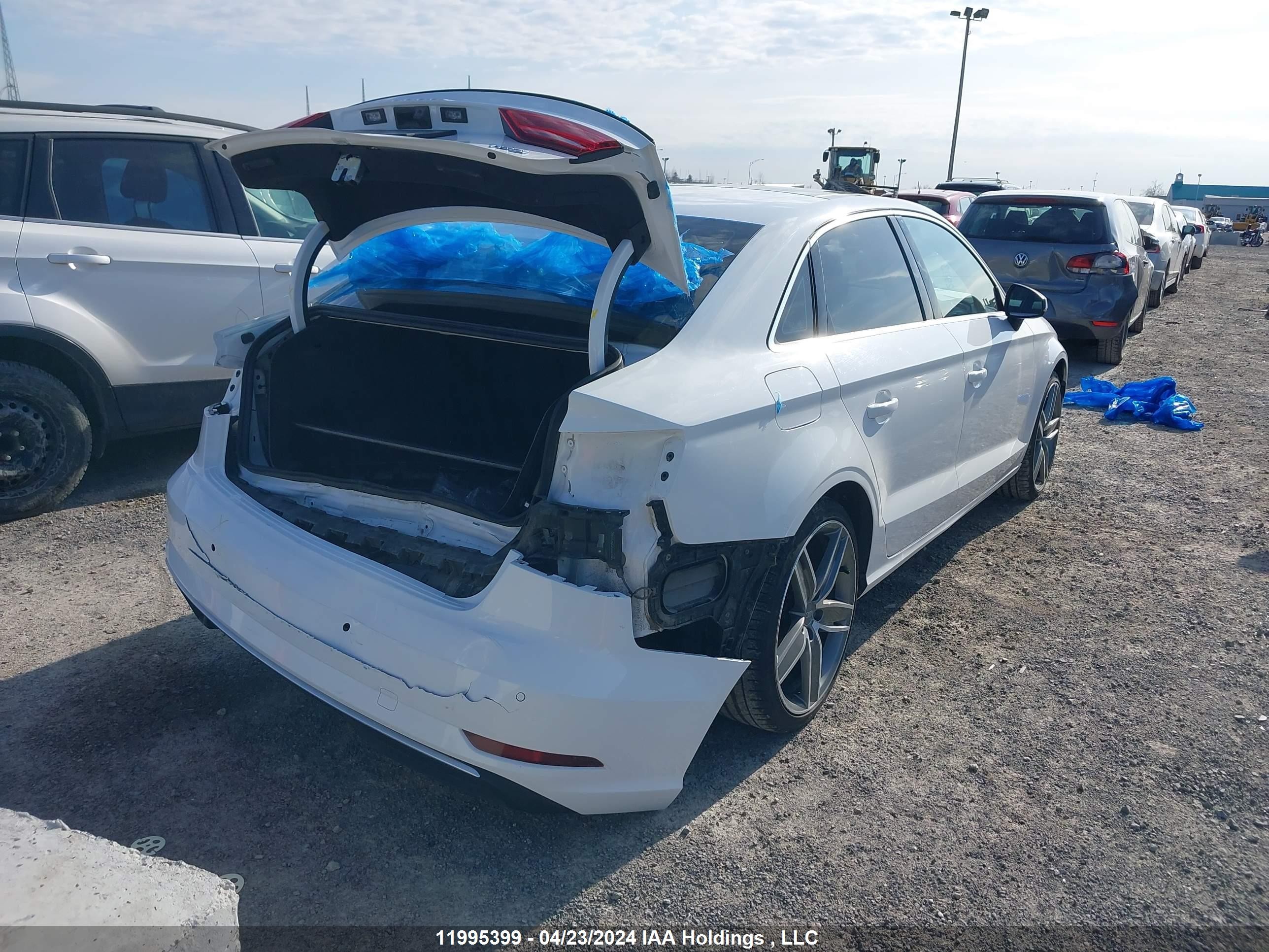 Photo 3 VIN: WAUAUGFF9J1067427 - AUDI A3 