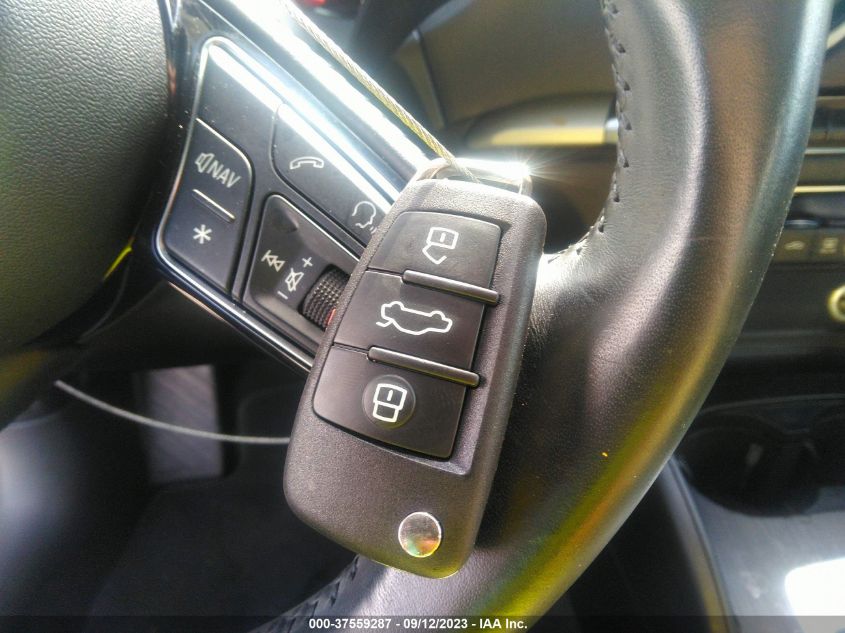 Photo 10 VIN: WAUAUGFF9J1094742 - AUDI A3 