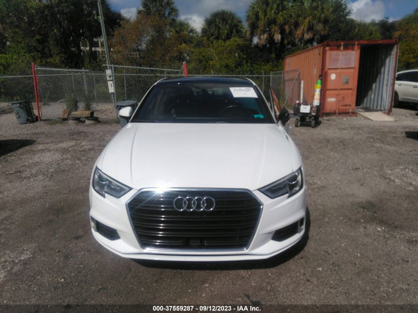 Photo 11 VIN: WAUAUGFF9J1094742 - AUDI A3 