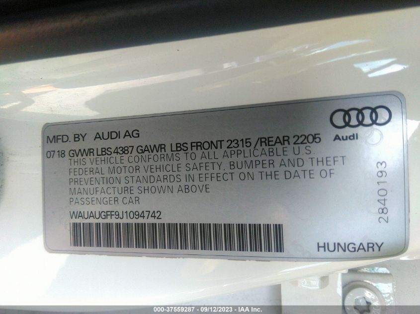 Photo 8 VIN: WAUAUGFF9J1094742 - AUDI A3 