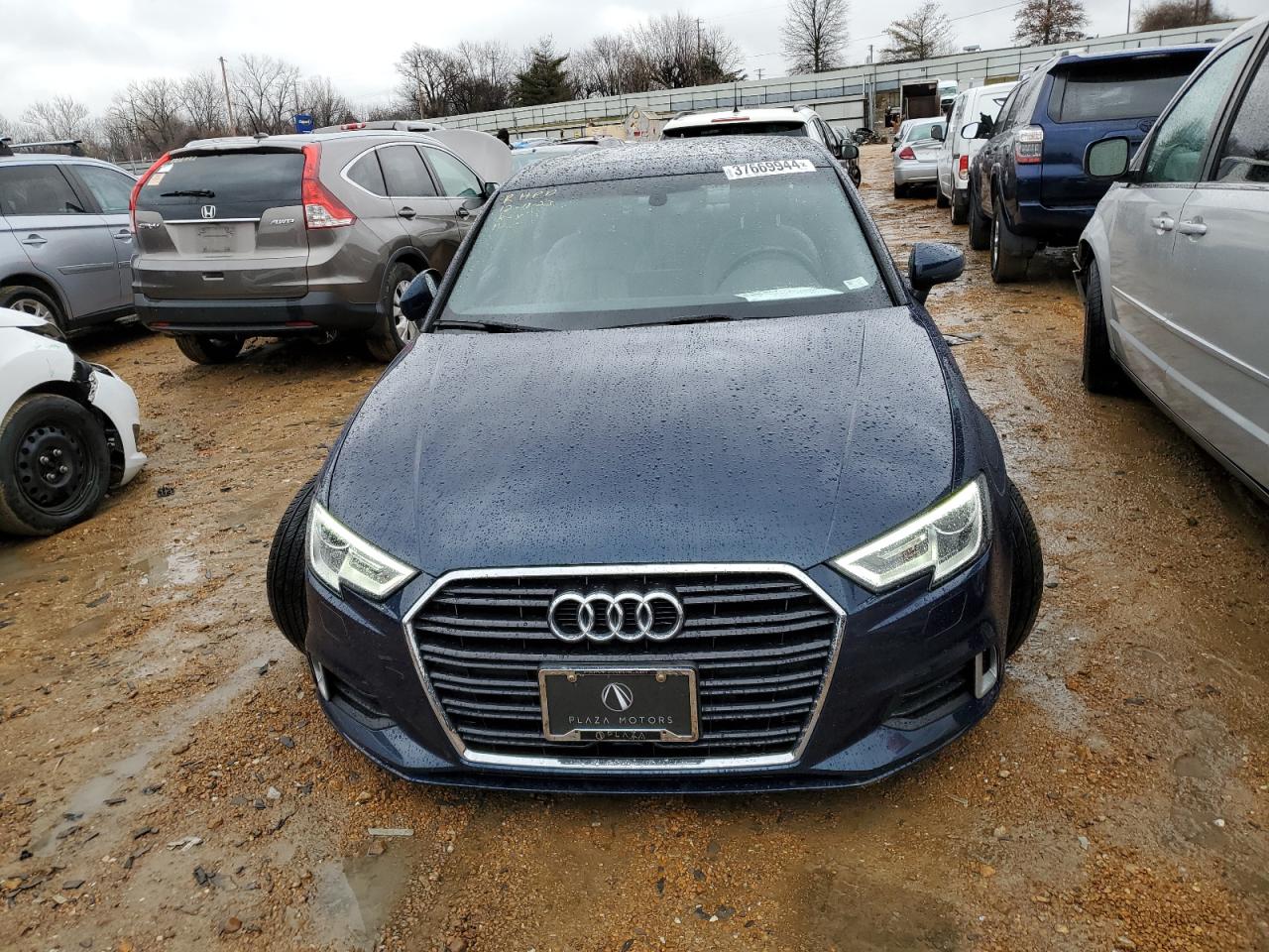 Photo 4 VIN: WAUAUGFFXJ1029740 - AUDI A3 