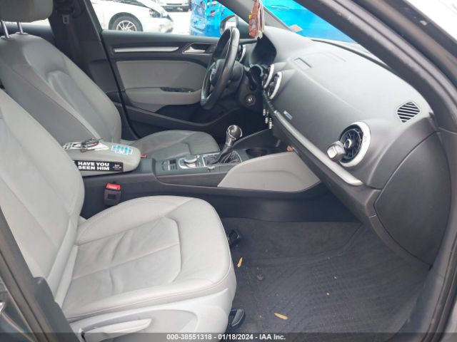 Photo 4 VIN: WAUAUHFF6J1033600 - AUDI A3 