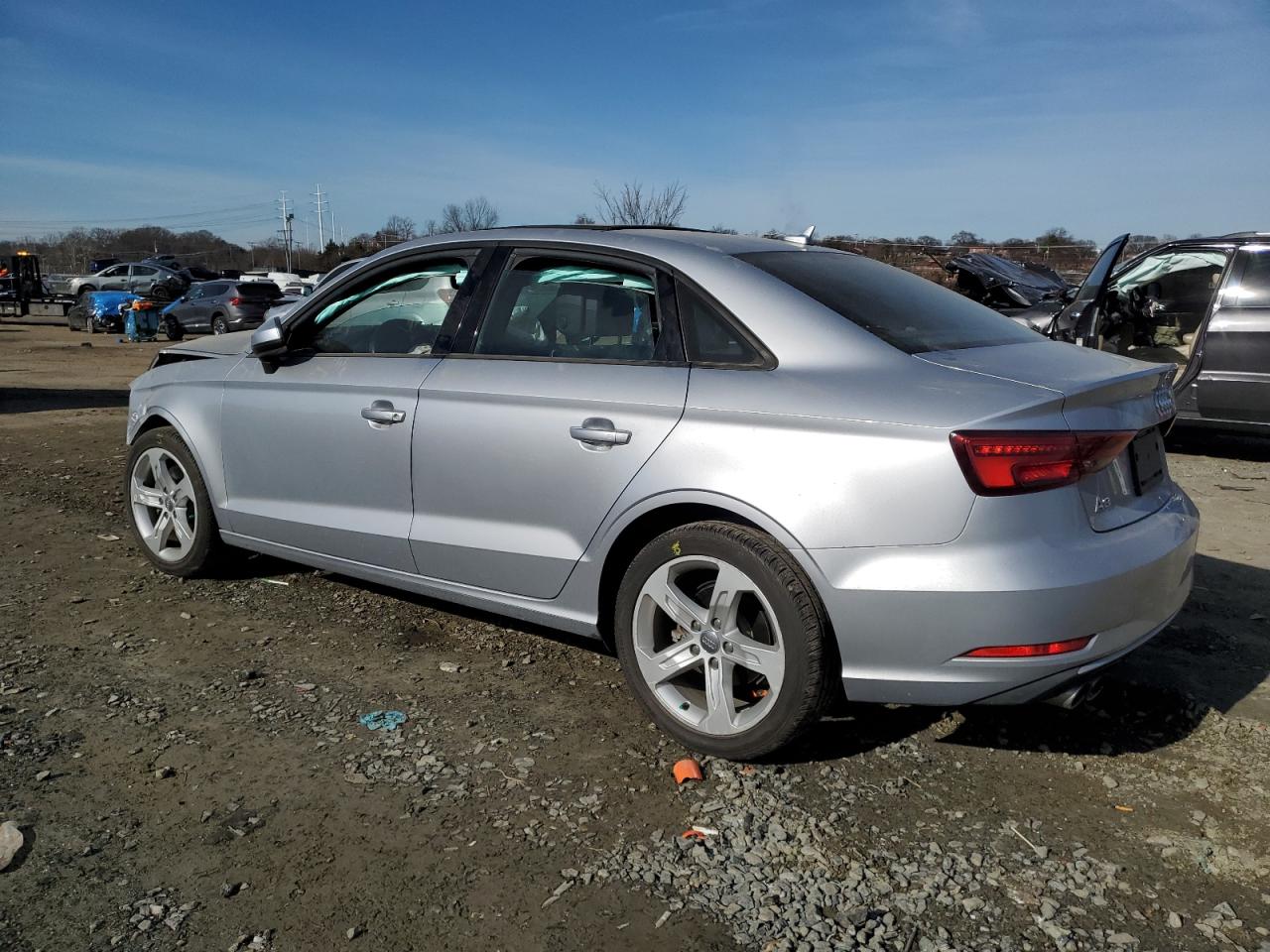 Photo 1 VIN: WAUAUHFF8J1055789 - AUDI A3 