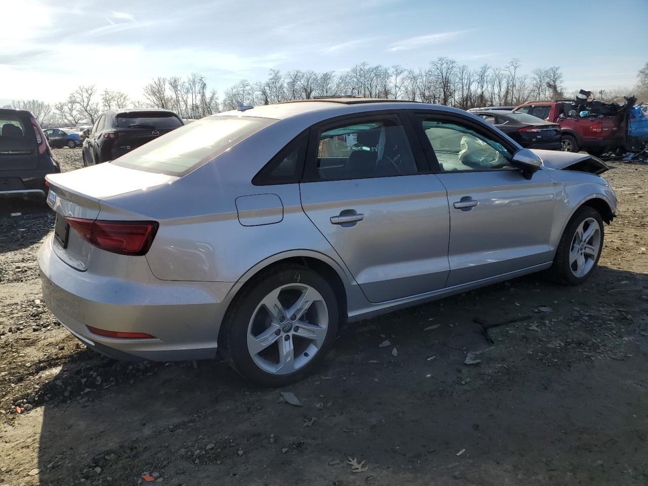 Photo 2 VIN: WAUAUHFF8J1055789 - AUDI A3 